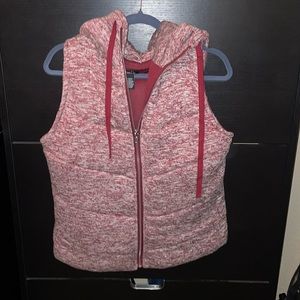 Rue 21 burgundy and white hooded fleece vest. EUC-Womens large